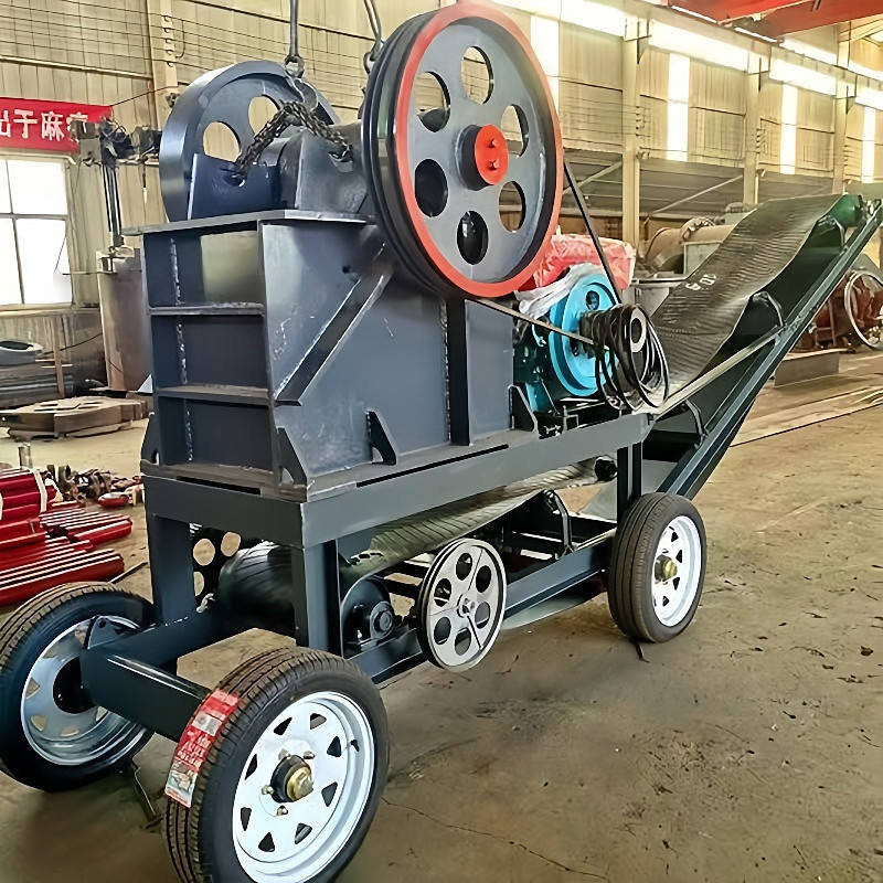带输送带石材混凝土水泥块小型鄂式碎石机新型高效小型颚式破碎机
