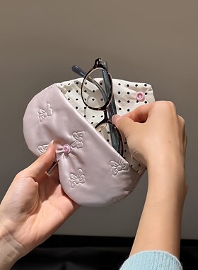 爱心蝴蝶结PU夹棉抗压眼镜包