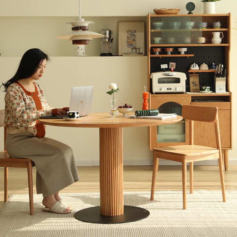 现代简约全实木餐桌圆形北欧樱桃木家用餐厅饭桌小户型餐桌椅组合