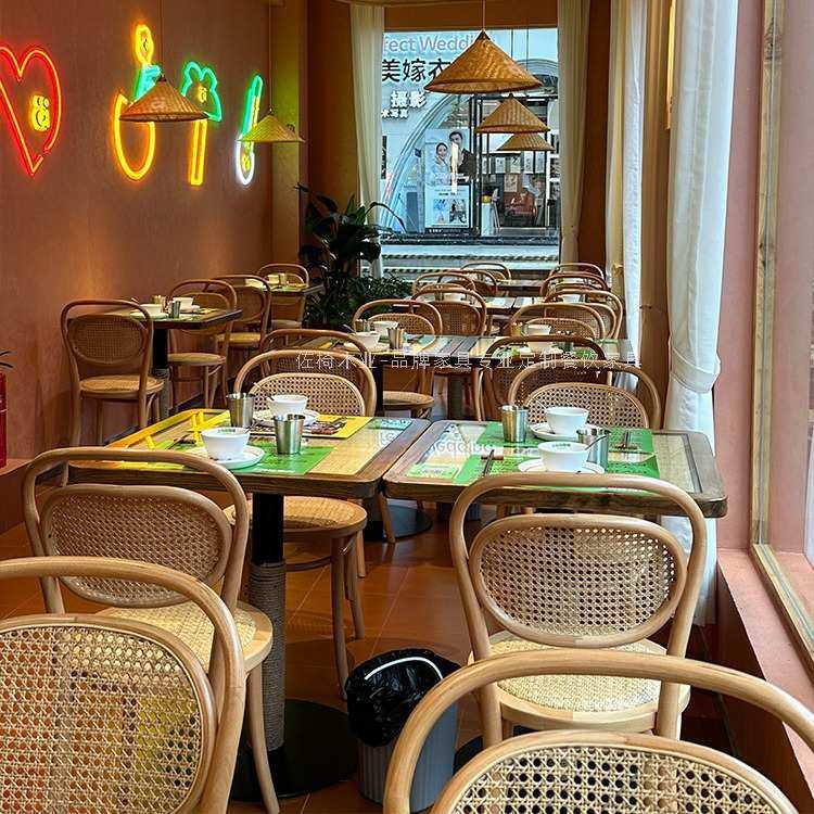 泰式大排档实木桌椅组合西餐厅编藤椅面馆料理汉堡甜品咖啡店桌子