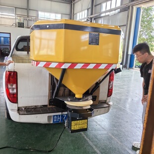 500小型皮卡车挂式 电动融雪剂撒布机304不锈钢电动除雪除冰撒盐机
