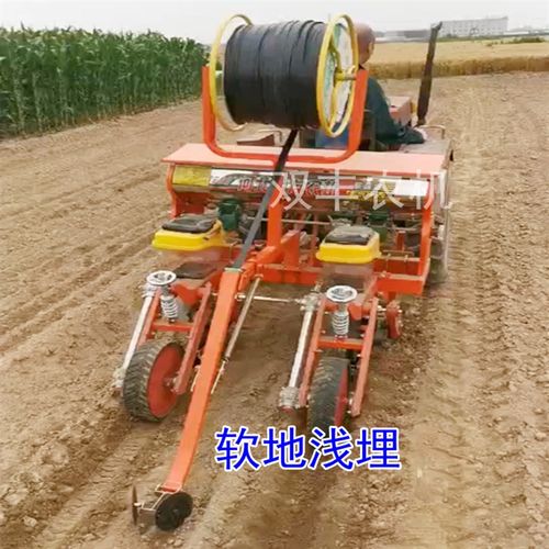 农用小麦玉米g铺滴灌带架子 新款拖拉机后悬挂4行自动铺滴灌神器