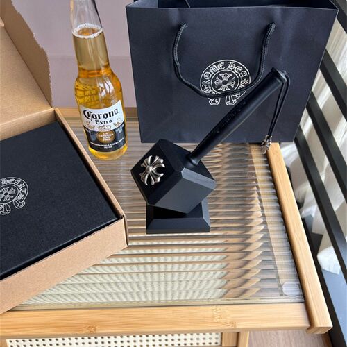 欧美复古克罗心创意啤酒开瓶器轻奢茶几家居O实木雷神之锤子摆件