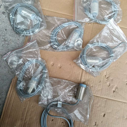 接近开关YL1808PON 6个，全新库存样子如图，用的上的议价