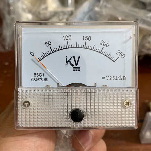 全新微安表和毫安表，型号85C1，适用于电压测量。标有“KV议价