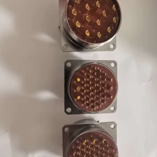 议价全新中航光电航空连接器