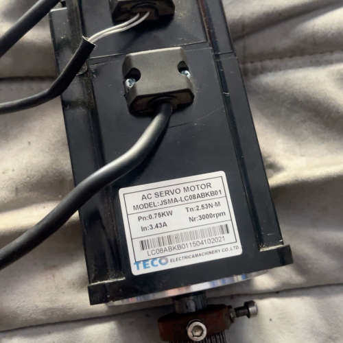 出售东元伺服电机，型号JSMA-LC08ABKB01，功率0议价