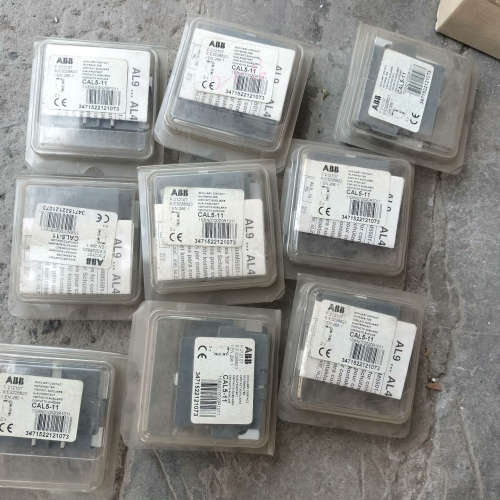 ABB全新ABB辅助触点，CAL5-11 10个 用的上的老议价
