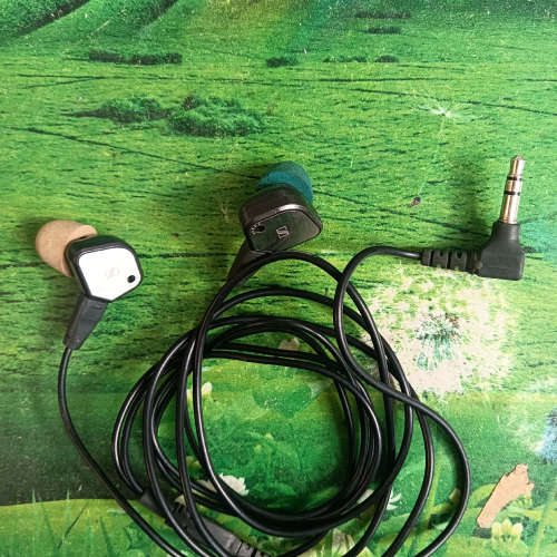 森海塞尔ie80低音入耳式耳机,货场来源，成色如图，实物拍摄议价