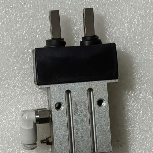 正品SMC手指气缸气爪MHKL2-12D，成色漂亮如图实物拍议价