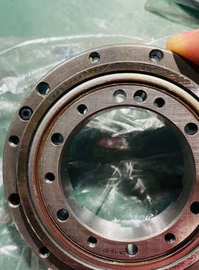 THK轴承，RB57-440148H，两个，未有使用，所见即议价