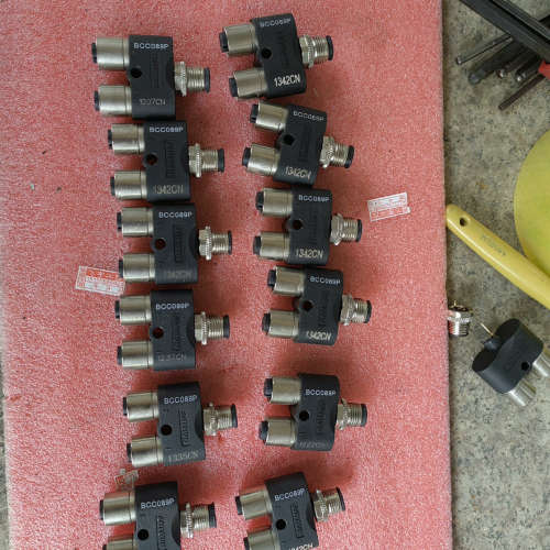 议价BALLUFF巴鲁夫IO线三通12个，型号：BCC089P，