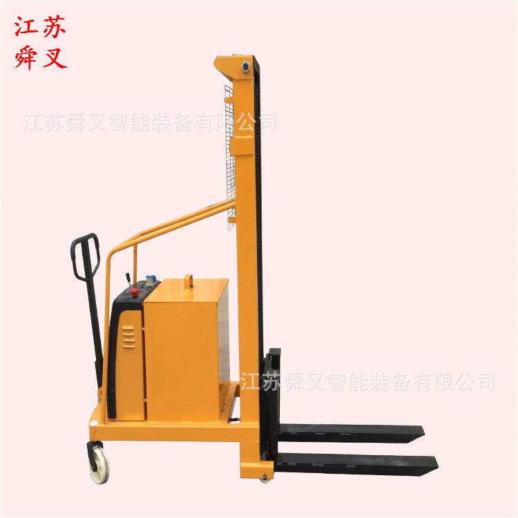 供应0.5T4M无腿半自动托盘堆垛机液压提升机电动堆高铲车