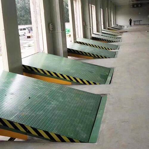 集装承OCY载电动液物流叉车登桥装卸吨卸货车平台固定压式箱登车