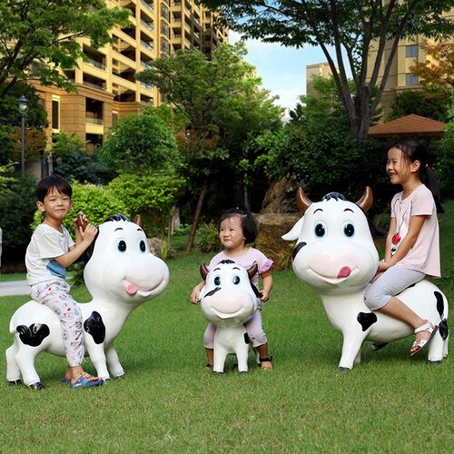 卡通奶牛b摆件仿真动物雕塑户外商场美陈楼盘售楼部幼儿园草坪装