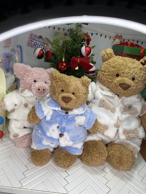 桐桐妈手作巴塞罗那熊巴纳布斯猪娃衣睡衣背小熊毛茸茸衣服不含熊