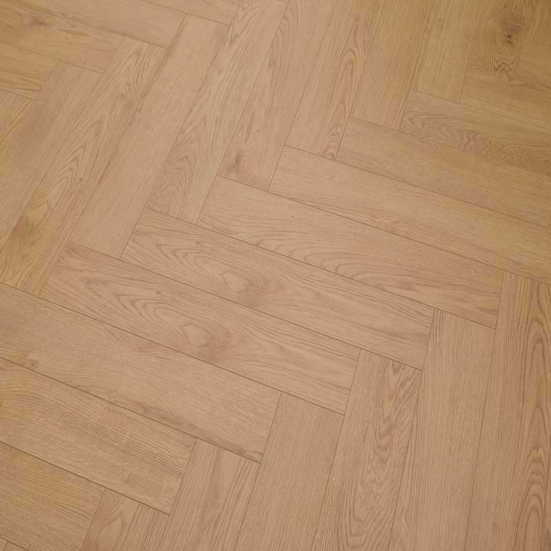 人字拼地板实木复合多层家用环保包安装鱼骨拼原木色新三层木地板