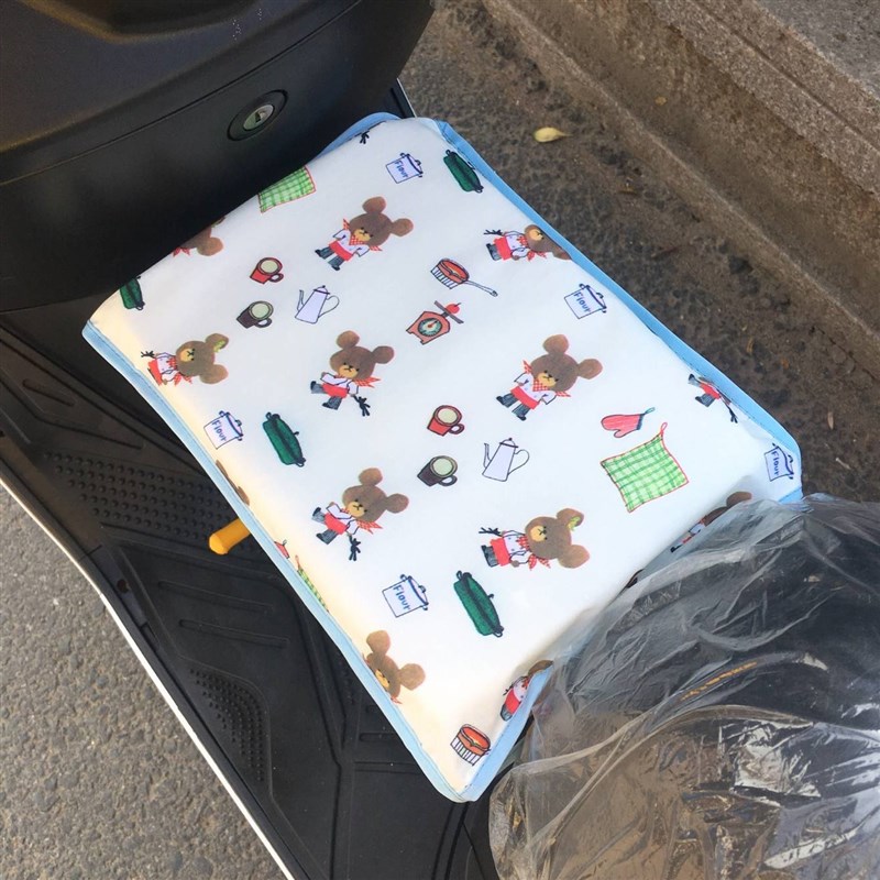 新款电动车儿童座椅防撞垫 坐垫 大号 靠背垫宝宝安全垫防撞枕头