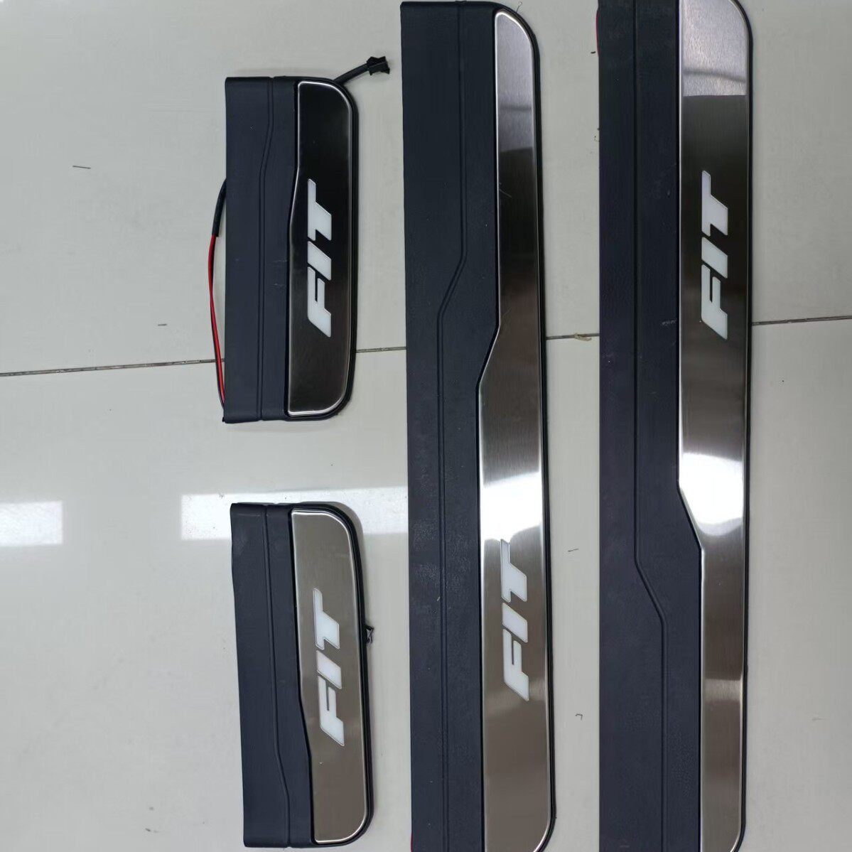 适用于2014 FIT 汽车带灯门槛条 带灯 迎宾踏板不锈钢内外饰改装