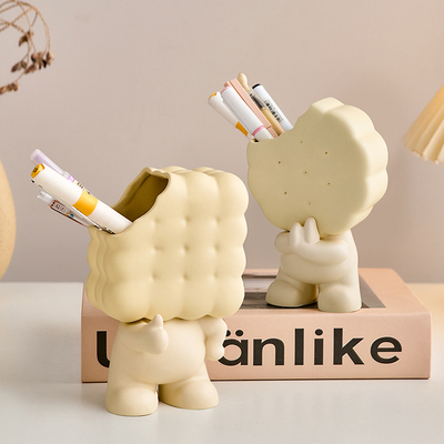 可爱创意笔筒学生k桌面摆件书桌收纳盒办公室好物文具轻奢高级感
