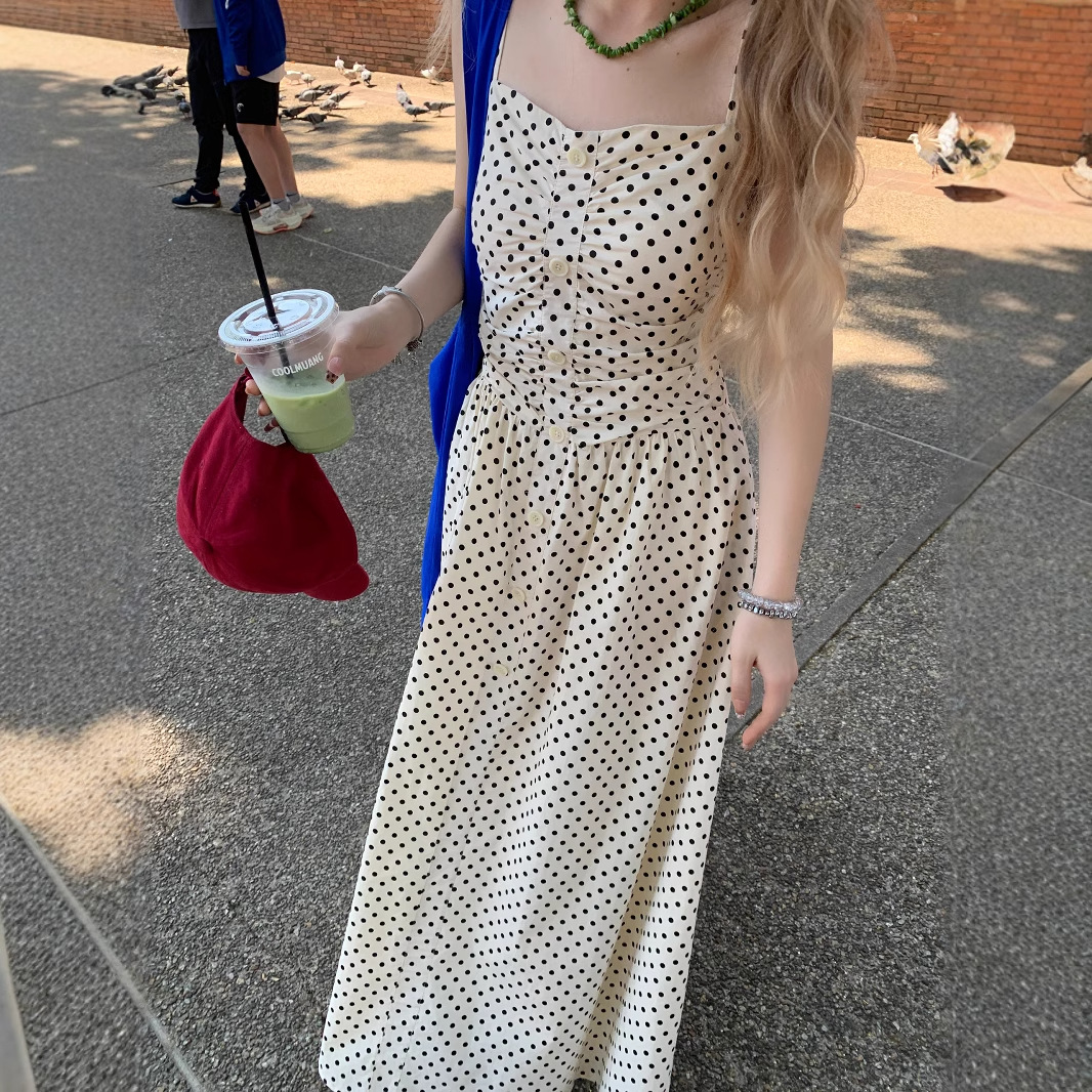 微胖白色波点抹胸吊带裙女夏高级度假连衣裙法式收腰褶皱脚踝长裙