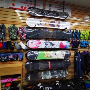 滑雪板主题家庭收纳架子免打孔滑板陆地冲浪板雪T具展示架雪板架