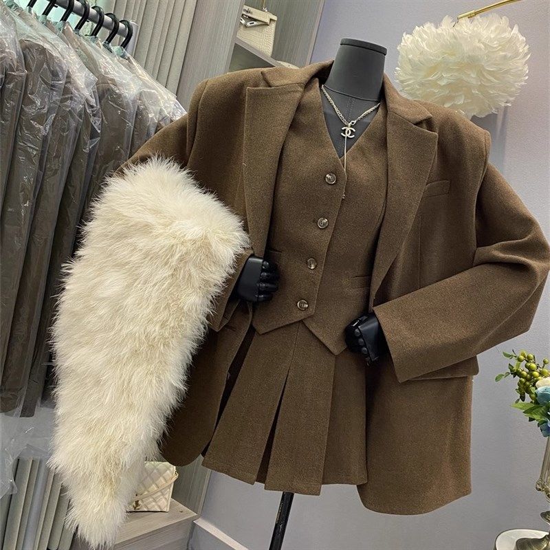 高级感休闲加棉毛呢西装外套A字套装裙小个子马甲百褶短裙三件套