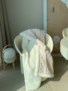 加厚毛毯铺床被子加绒保暖羊羔绒学生宿舍办公室沙发午睡珊瑚绒冬