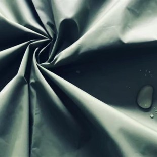 超薄款羽绒服高密面料尼丝纺布料手感柔软细腻滑顺无胆防绒防泼水