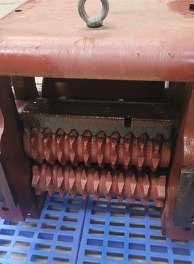 9z-4c高喷铡草机压辊,拉簧,支架,机头配件