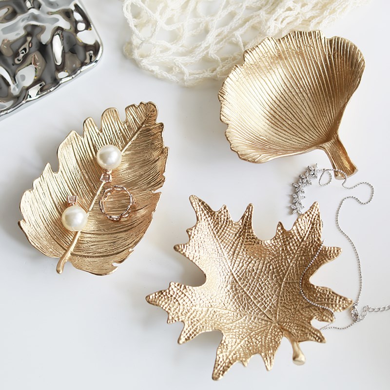 米诺 ins金色金属树叶r造型小托盘 首饰盘 耳环项链收纳盘 饰品盘