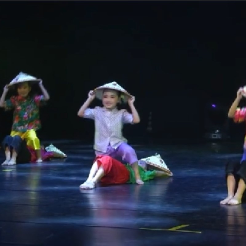 六一儿童演出服你哪里走我哪里跟斗笠道具少儿怀旧舞蹈舞台衣服装