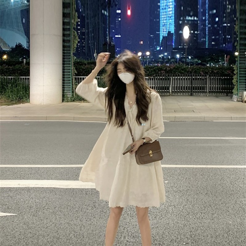 速发法度民族秋白色长袖连衣裙早风宽松蕾丝海边式假娃娃短裙小个