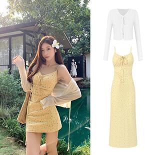 黄色蝴蝶结碎花吊带连衣裙女春季别致绝美海边度假风收腰沙滩裙子