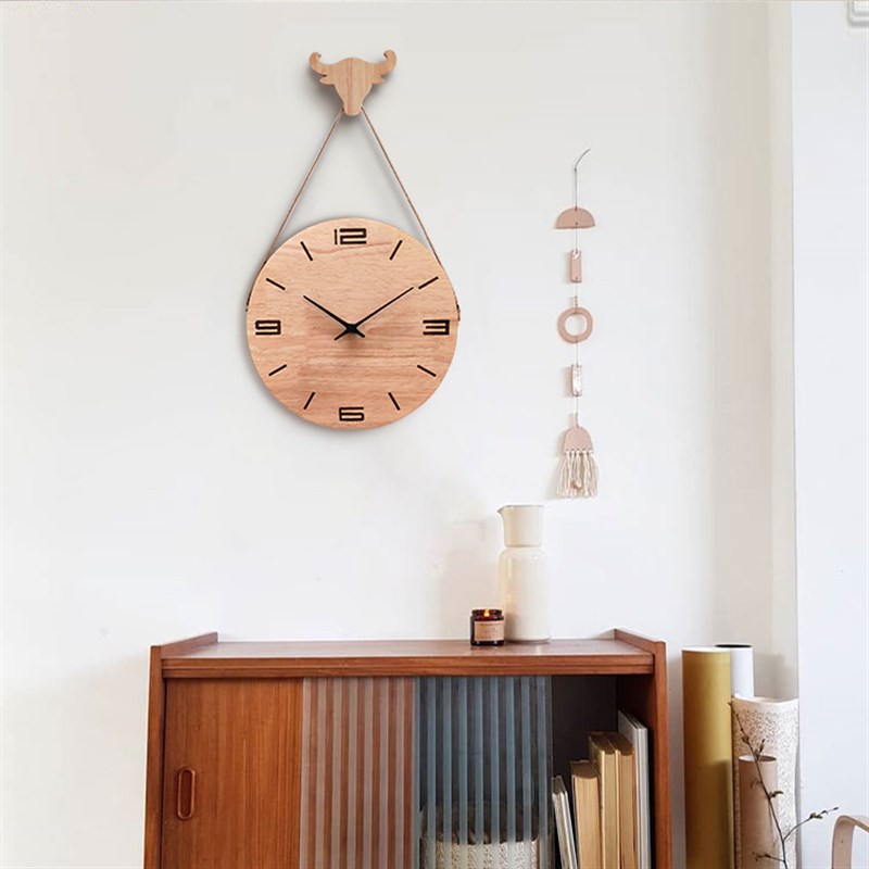 带绳北欧简约个性刻字实木钟表客厅书房卧室轻奢日式静音木质挂钟
