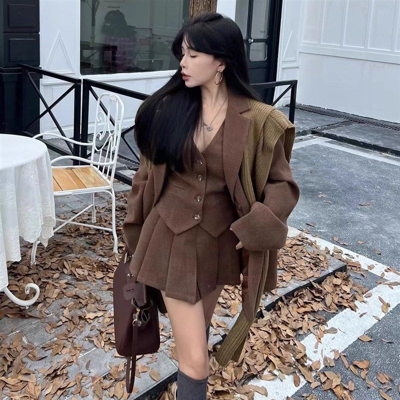 高级感休闲毛呢西装外套A字套装裙子小个子马甲百褶短裙三件套