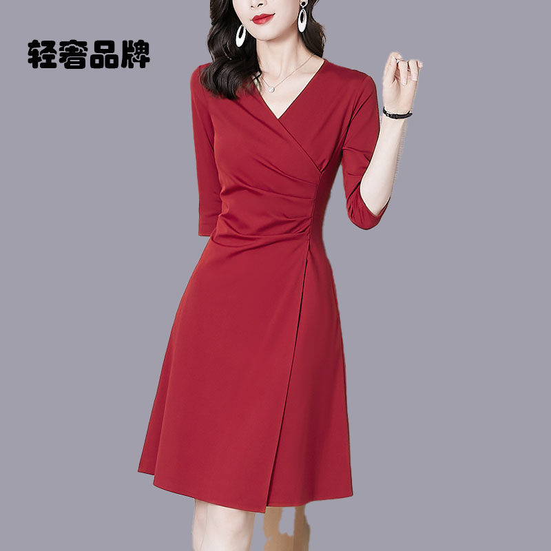 朗姿约定酒红色连衣裙秋冬2026年新款女冬款气质修身显瘦春秋裙子