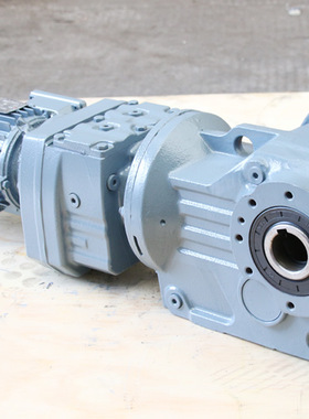 硬齿面齿轮减速机型号 GKAF77-10.81-5.5KW减速机 规格齐全