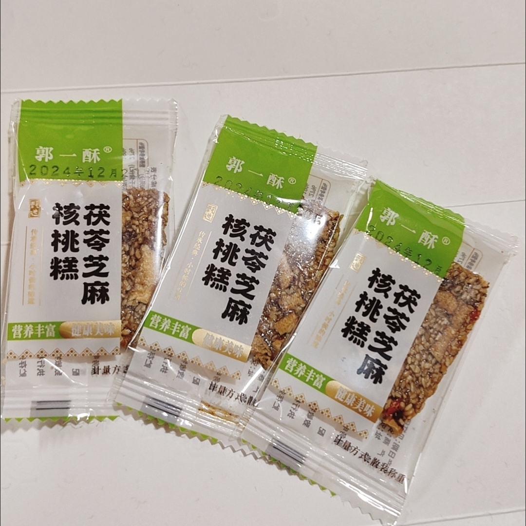 郭一酥茯苓芝麻核桃营养糕玫瑰红枣枸杞芝麻切糕糕点小孩老人休闲