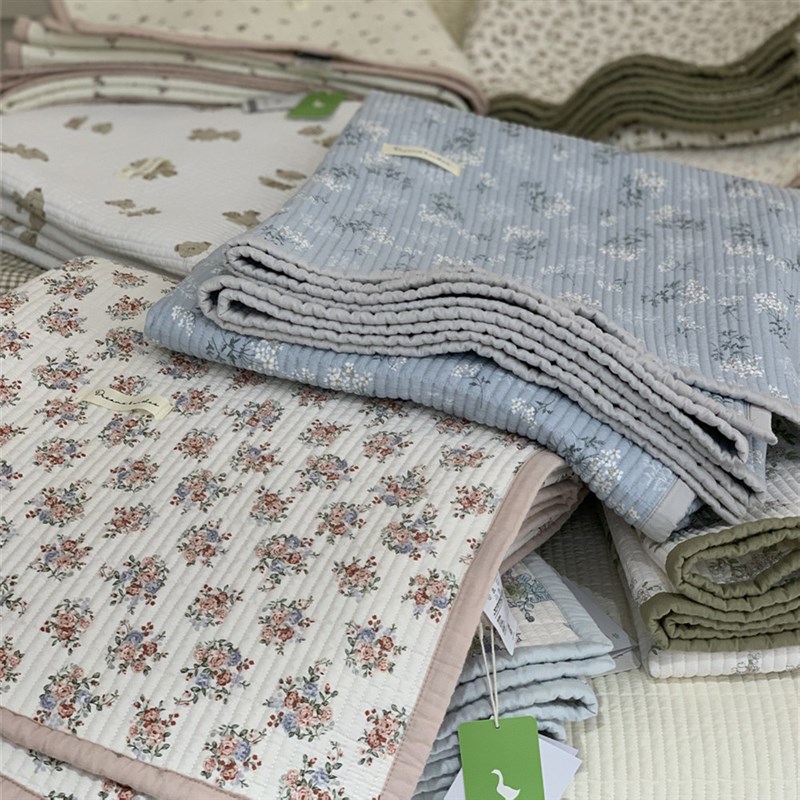 韩国大鹅小清新碎花双面纯棉床盖单件四季通用绗缝夹棉床单不起皱