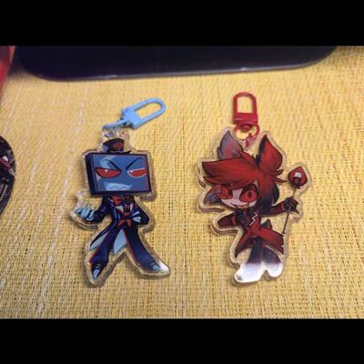 地狱客栈电鹿voxal同人自制周边亚克力钥匙扣挂件收藏送礼送朋友