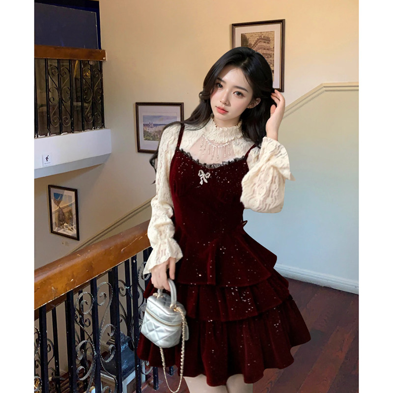 暮冬烁灵 轻熟风网纱镂空上衣+细闪丝绒蓬蓬吊带裙套装新年战袍裙
