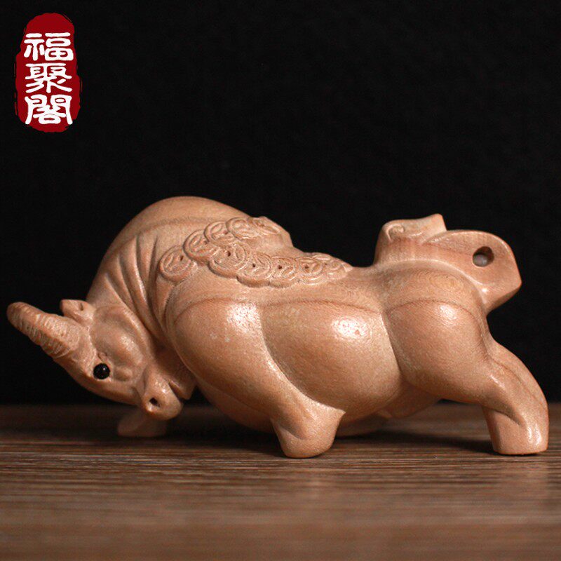 速发桃木牛摆件十二生肖牛汽车实木创质无办公室车载木意小漆原木