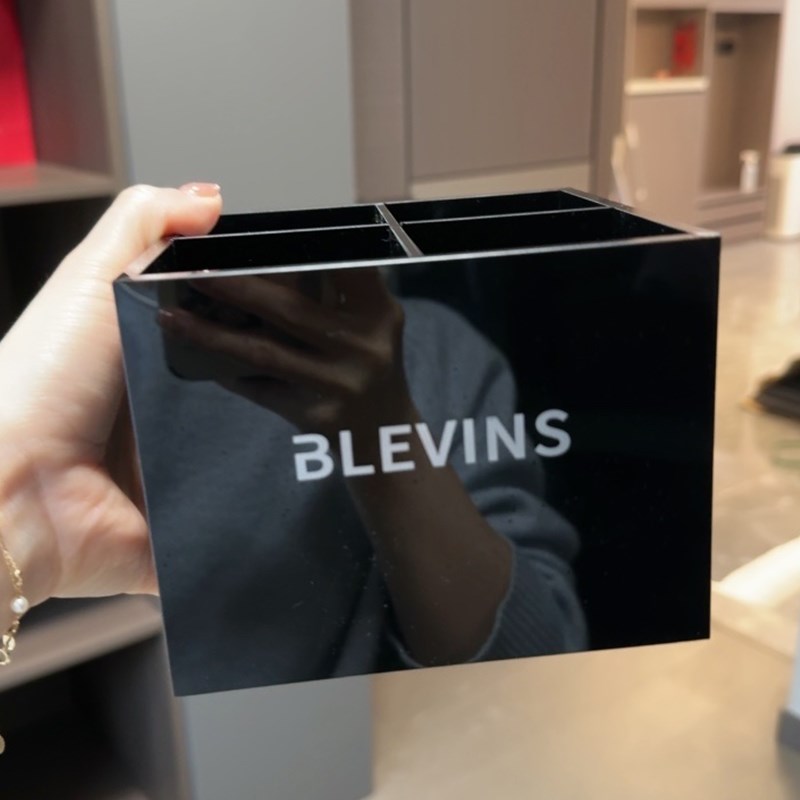 桌面亚克力化妆品收纳盒口红化妆刷整理桶L精致高级感眉笔置物架