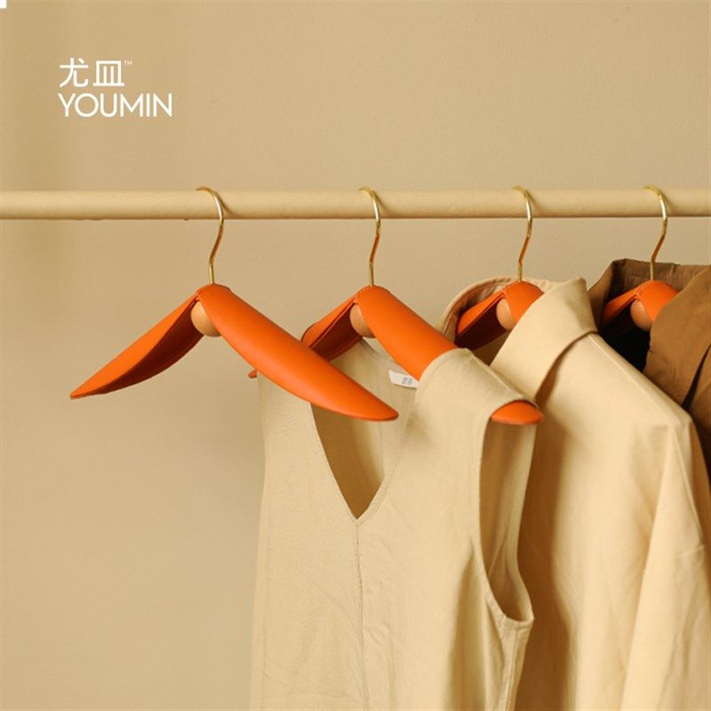 尤皿 设计c感高级皮革金属不锈钢衣帽间衣架无痕旋转名宿酒店衣架,收纳整理,金属衣架,淘宝优惠券,粉丝福利购,淘宝优惠卷