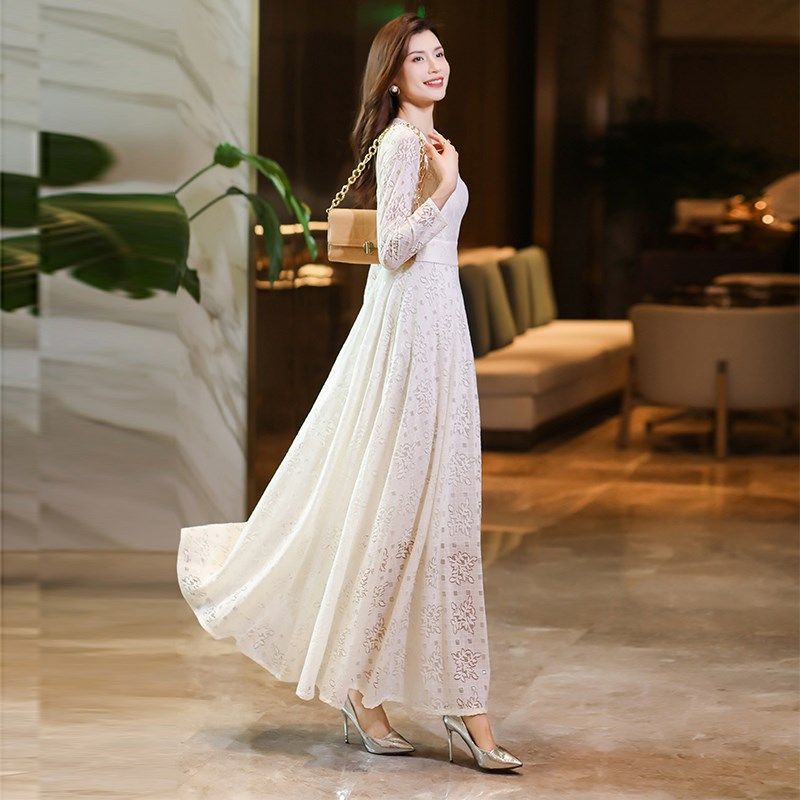 白色长袖连衣裙女2024春秋新款高端蕾丝长款收腰大码显瘦气质长裙