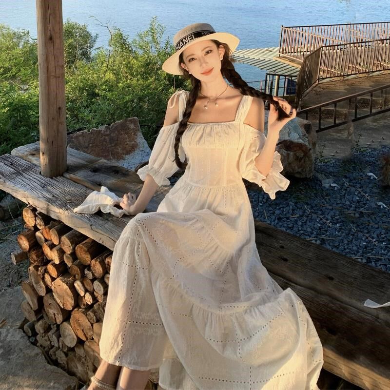 速发大理洱海拍照裙子法式少刺绣镂空长裙海边度假穿搭飘逸仙气白