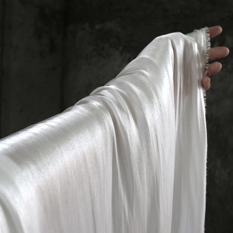 液态水光布料 神仙水晶丝缎布黑白丝礼服婚M纱光泽亮面设计师面料