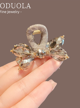 时尚中号抓夹水钻浅咖色鲨鱼夹女轻奢百搭盘发夹高级感2025新款