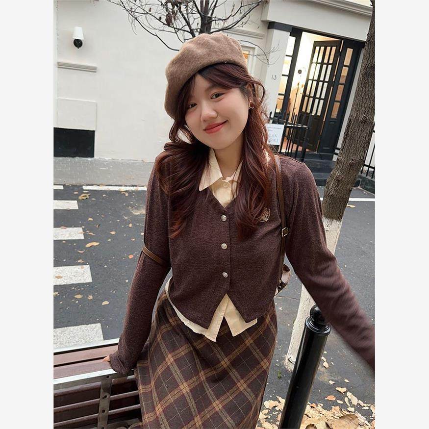 微胖大码女装学院风V领假两件针织衫+小众百搭显瘦格子半身裙套装